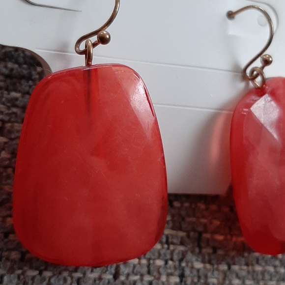 NWT Coral Pink Acrylic Pierced Earrings, Hook Back - Picture 7 of 7
